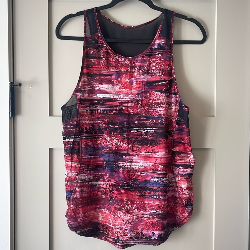 Lululemon exercise top